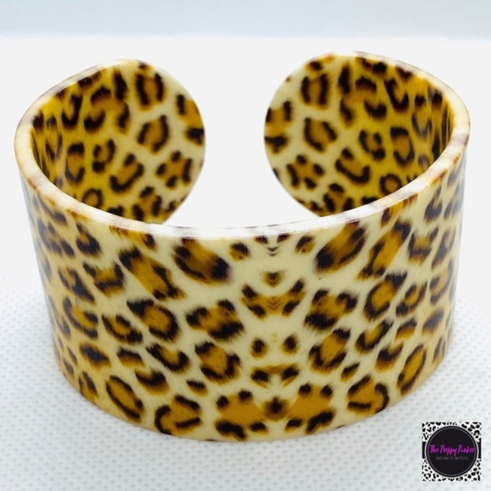 Retro Cheetah Leopard Acrylic Cuff Bracelet NWT